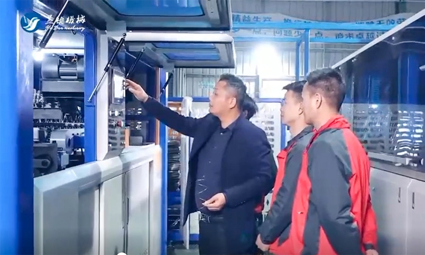 Gründer und Chefingenieur in der Werkstatt